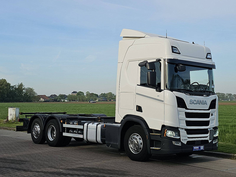 Scania R450 6X2*4 RET. LED WB475 - Контейнеровоз/ Змінний кузов вантажівка: фото 5 Scania R450 6X2*4 RET. LED WB475 - Контейнеровоз/ Змінний кузов вантажівка: фото 5