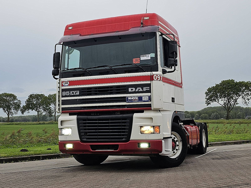DAF XF 95.380 SPACECAB EURO 2 - Тягач: фото 1 DAF XF 95.380 SPACECAB EURO 2 - Тягач: фото 1