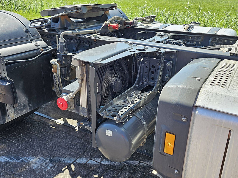 Тягач Mercedes-Benz ACTROS 1846 4X4 HAD PTO+HYDR.: фото 18 Тягач Mercedes-Benz ACTROS 1846 4X4 HAD PTO+HYDR.: фото 18