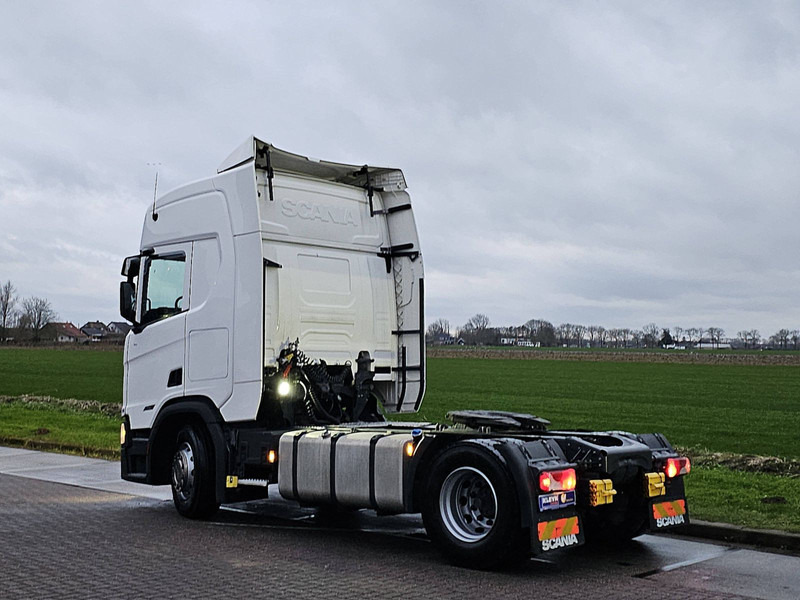 Тягач Scania R450: фото 6