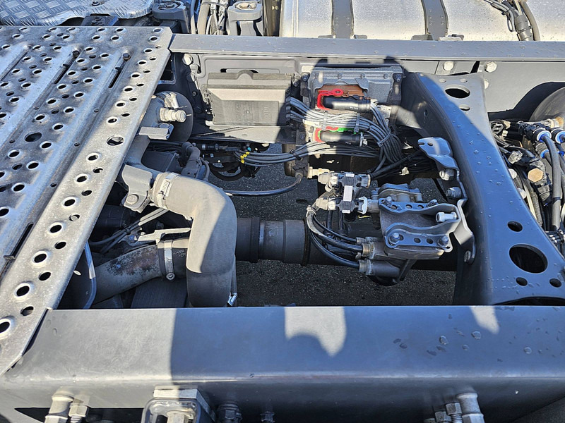 Тягач Scania S450 SKIRTS 2X TANK RETAR: фото 17