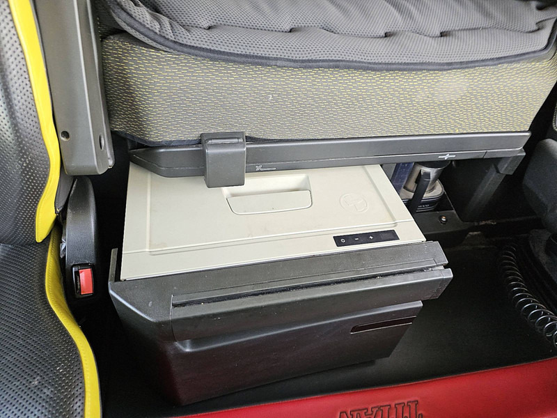 Вантажівка шасі Volvo FH 750 6X2 9T FA WB 430: фото 11