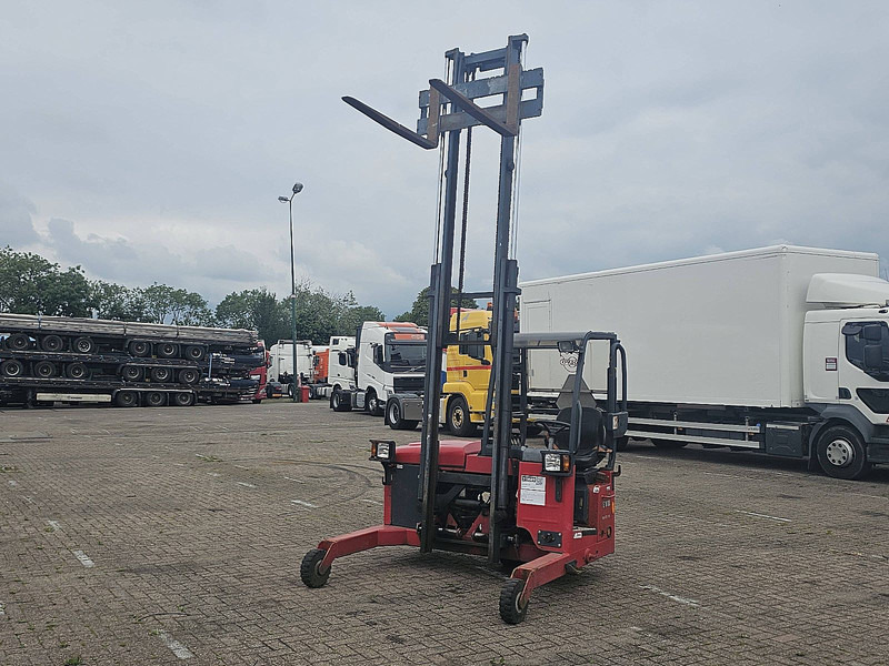 Moffet mounty M4 20.1 1WD 3.6M HIGH - Навантажувач телескопічний: фото 2 Moffet mounty M4 20.1 1WD 3.6M HIGH - Навантажувач телескопічний: фото 2