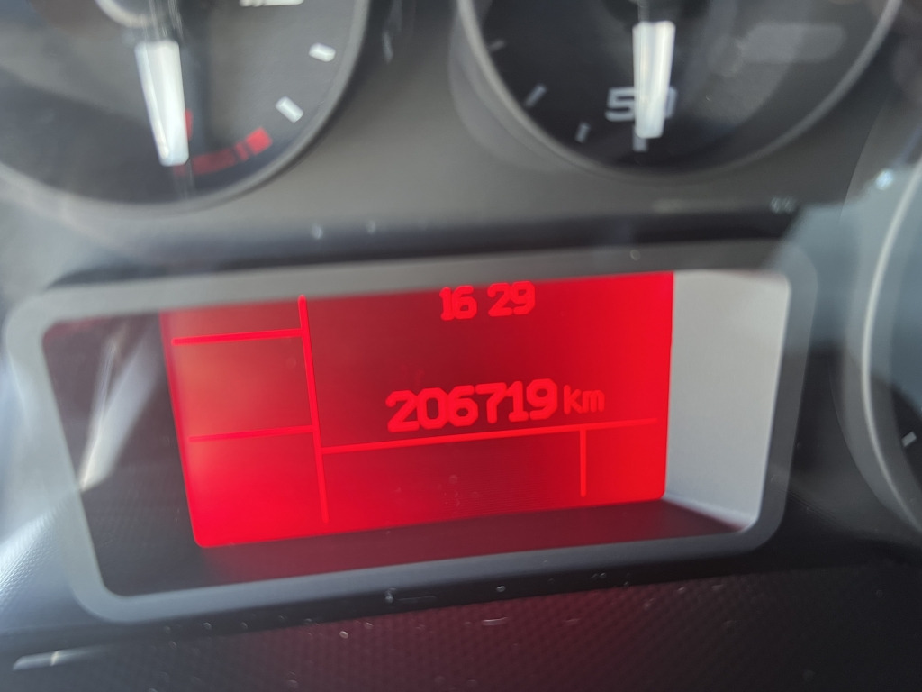 Iveco Daily 35S14 Thermokoffer 4,35m Klima Automatik!! - Фургон з закритим кузовом: фото 3 Iveco Daily 35S14 Thermokoffer 4,35m Klima Automatik!! - Фургон з закритим кузовом: фото 3