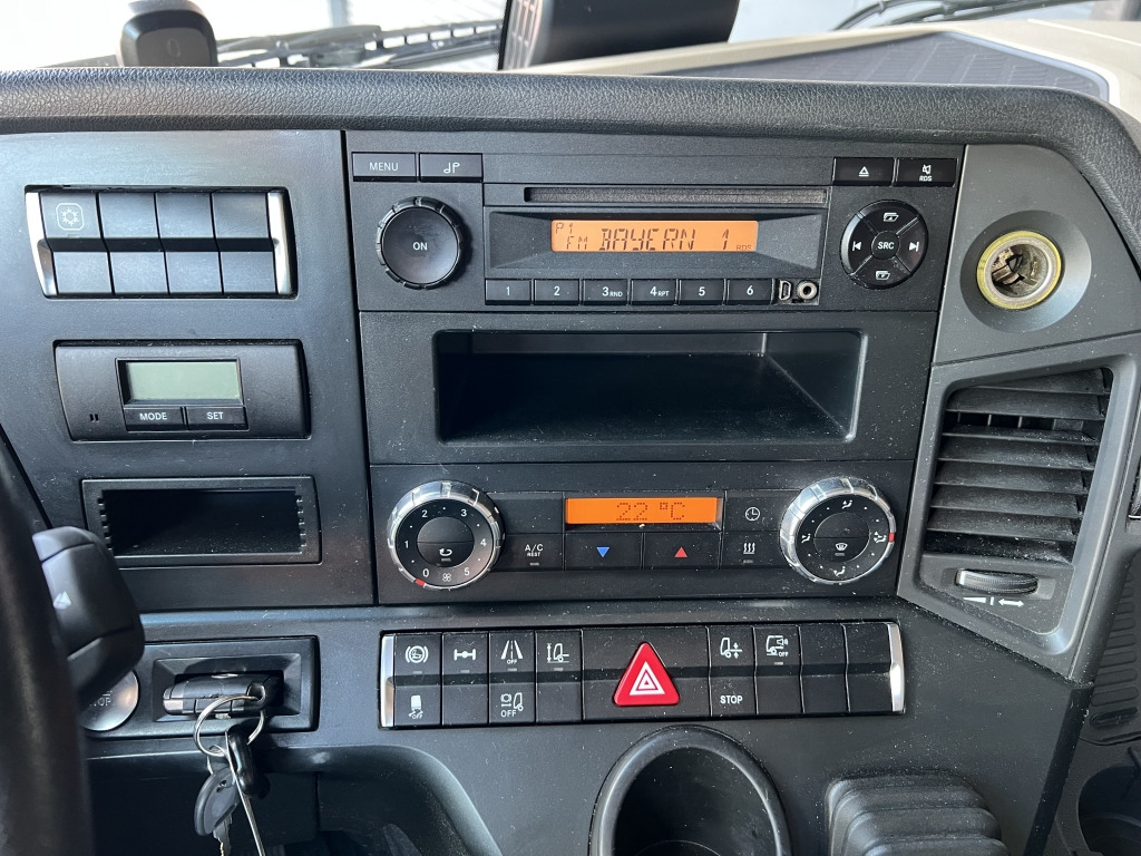 Mercedes-Benz Actros 1840 MEGA Jumbo Klima Reatarder ACC-Tempo - Тентована вантажівка: фото 3 Mercedes-Benz Actros 1840 MEGA Jumbo Klima Reatarder ACC-Tempo - Тентована вантажівка: фото 3
