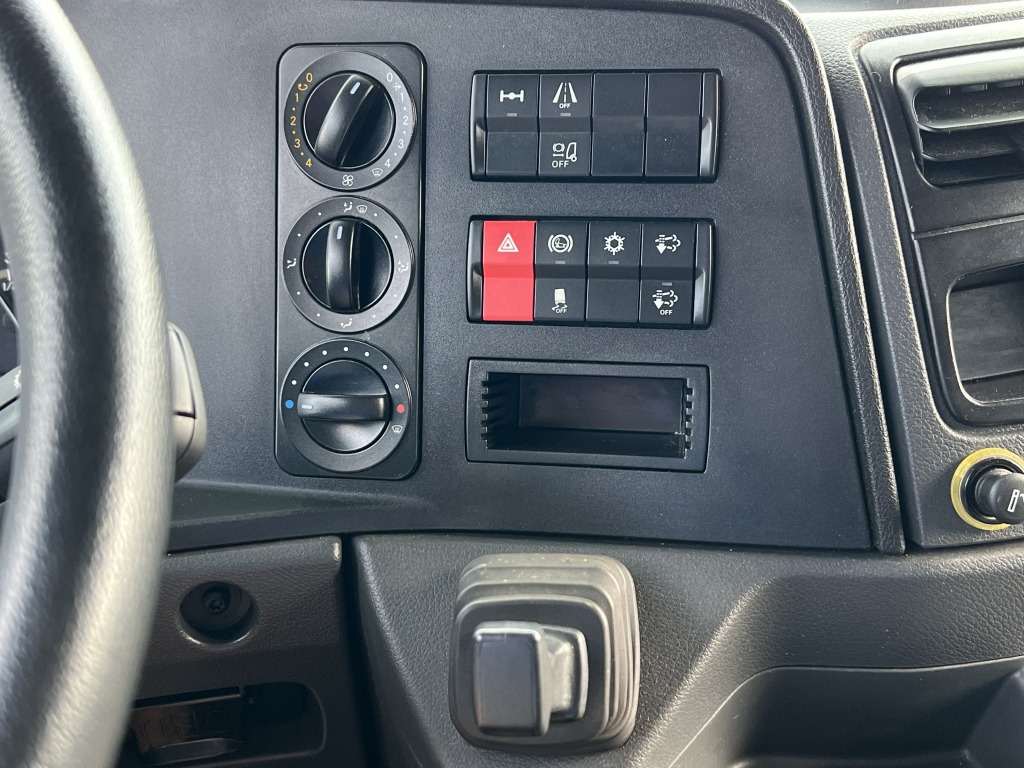 Mercedes-Benz Atego 1530 Euro6 Klima 6m Koffer AHK Orig.177tkm - Вантажівка з закритим кузовом: фото 4 Mercedes-Benz Atego 1530 Euro6 Klima 6m Koffer AHK Orig.177tkm - Вантажівка з закритим кузовом: фото 4