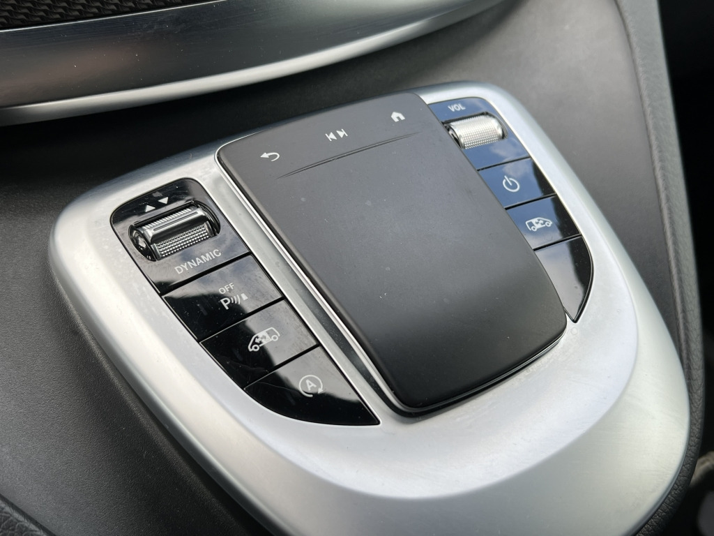 Mercedes-Benz V 300 d AVANTGARDE AMG line kompakt Burmester - Легковий автомобіль: фото 5 Mercedes-Benz V 300 d AVANTGARDE AMG line kompakt Burmester - Легковий автомобіль: фото 5