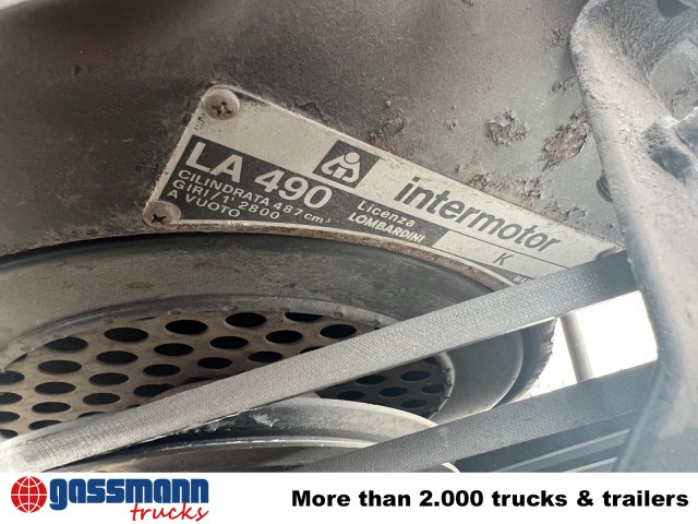 Hako V 490 mit Schneeschild und Ketten - Комунальний трактор: фото 4 Hako V 490 mit Schneeschild und Ketten - Комунальний трактор: фото 4