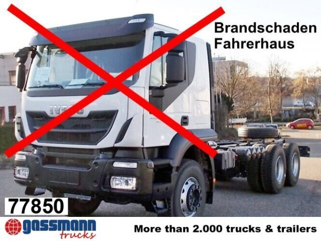 Iveco Trakker AD260T45 6x4, BRANDSCHADEN FAHRERHAUS! - Вантажівка шасі: фото 1 Iveco Trakker AD260T45 6x4, BRANDSCHADEN FAHRERHAUS! - Вантажівка шасі: фото 1