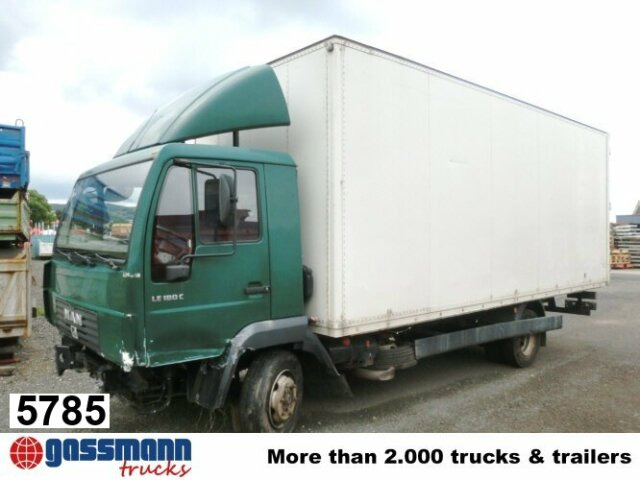 MAN L33 8.180 C 4x2, Unfallfahrzeug mit - Вантажівка з закритим кузовом: фото 1 MAN L33 8.180 C 4x2, Unfallfahrzeug mit - Вантажівка з закритим кузовом: фото 1