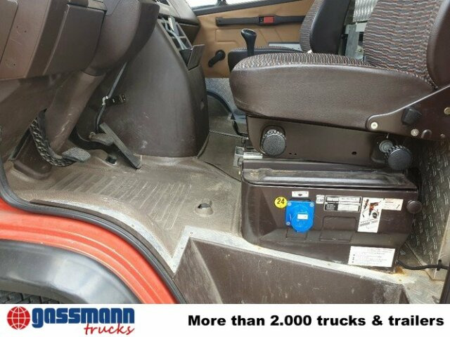 Mercedes-Benz 814 D TLF 8/6 4x2, DOKA, Feuerwehr - Пожежна машина: фото 2 Mercedes-Benz 814 D TLF 8/6 4x2, DOKA, Feuerwehr - Пожежна машина: фото 2