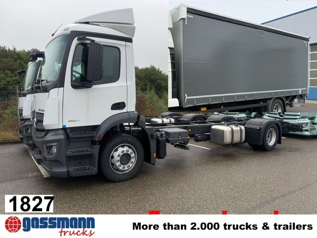 Mercedes-Benz Actros 1827/30 L 4x2, Gardine, LBW - Бортова вантажівка/ Платформа: фото 1 Mercedes-Benz Actros 1827/30 L 4x2, Gardine, LBW - Бортова вантажівка/ Платформа: фото 1