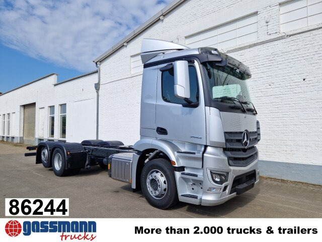 Mercedes-Benz Actros 2553 LL 6x2, Retarder, Liftachse, - Вантажівка шасі: фото 1 Mercedes-Benz Actros 2553 LL 6x2, Retarder, Liftachse, - Вантажівка шасі: фото 1
