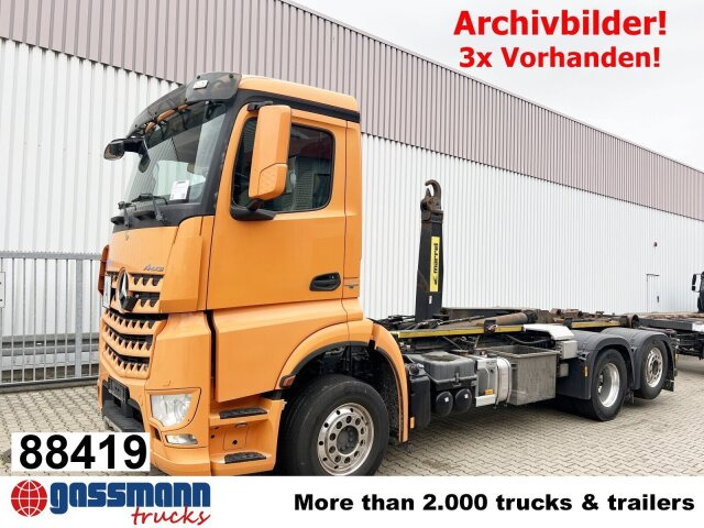 Mercedes-Benz Arocs 2552 L 6x2, Lenk-/Liftachse - Гаковий мультиліфт вантажівка: фото 1 Mercedes-Benz Arocs 2552 L 6x2, Lenk-/Liftachse - Гаковий мультиліфт вантажівка: фото 1