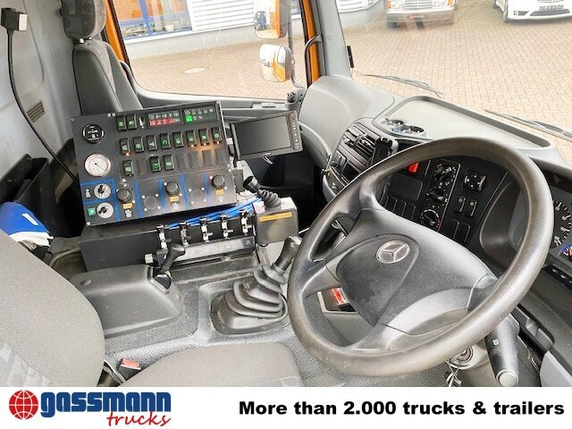 Mercedes-Benz Atego 1324 4x2, Kehrmaschine Explorer 8 - Підмітально-прибиральна машина: фото 2 Mercedes-Benz Atego 1324 4x2, Kehrmaschine Explorer 8 - Підмітально-прибиральна машина: фото 2