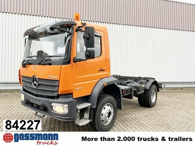 Mercedes-Benz Atego 1630 AK 4x4, 2x Nebenantrieb, Rechtslenker - Гаковий мультиліфт вантажівка: фото 1 Mercedes-Benz Atego 1630 AK 4x4, 2x Nebenantrieb, Rechtslenker - Гаковий мультиліфт вантажівка: фото 1