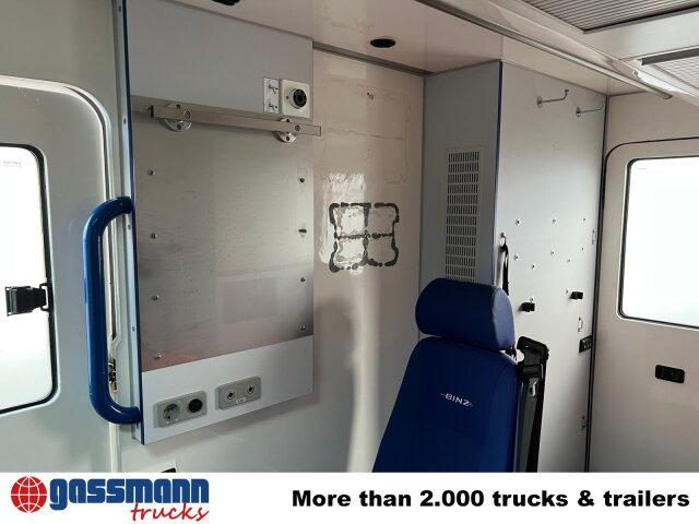 Mercedes-Benz Sprinter 313 CDI 4x2, Rettungswagen - Суцільнометалевий фургон: фото 4 Mercedes-Benz Sprinter 313 CDI 4x2, Rettungswagen - Суцільнометалевий фургон: фото 4