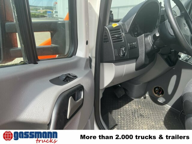 Mercedes-Benz Sprinter 516 CDI 4x2, Rettungswagen, Bi-Xenon - Суцільнометалевий фургон: фото 4 Mercedes-Benz Sprinter 516 CDI 4x2, Rettungswagen, Bi-Xenon - Суцільнометалевий фургон: фото 4