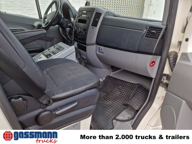 Mercedes-Benz Sprinter 516 CDI 4x2, Rettungswagen - Суцільнометалевий фургон: фото 4 Mercedes-Benz Sprinter 516 CDI 4x2, Rettungswagen - Суцільнометалевий фургон: фото 4