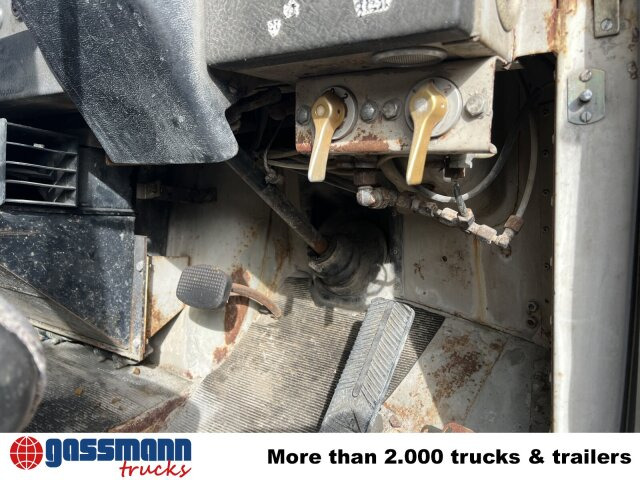 Saurer V5 4x2 - Бортова вантажівка/ Платформа: фото 3 Saurer V5 4x2 - Бортова вантажівка/ Платформа: фото 3