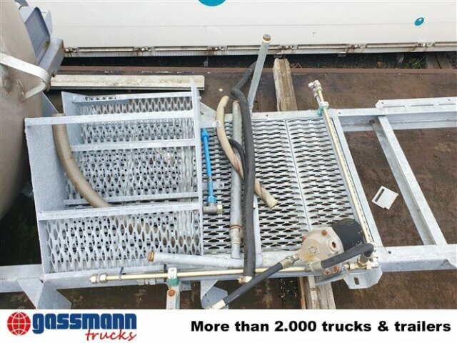 Вантажівка цистерна Tank-Aufbau: фото 9