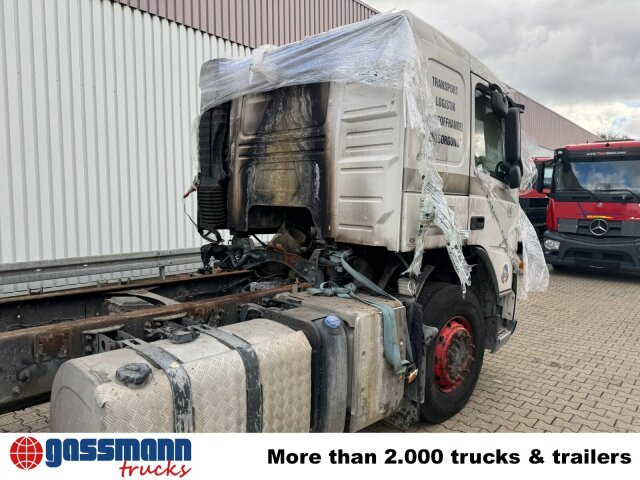 Самоскид вантажівка Volvo FM 380 6x4 R mit Brandschaden: фото 9