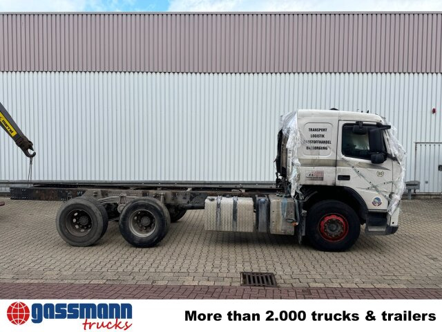 Самоскид вантажівка Volvo FM 380 6x4 R mit Brandschaden: фото 8