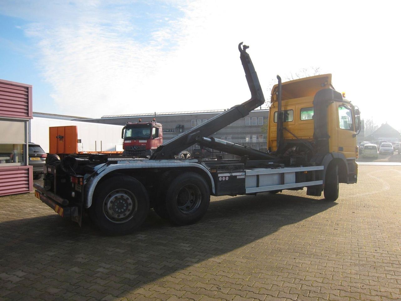 Mercedes-Benz Actros 2536 L 6X2*4 Hiab Multilift 470tkm - Гаковий мультиліфт вантажівка: фото 4 Mercedes-Benz Actros 2536 L 6X2*4 Hiab Multilift 470tkm - Гаковий мультиліфт вантажівка: фото 4