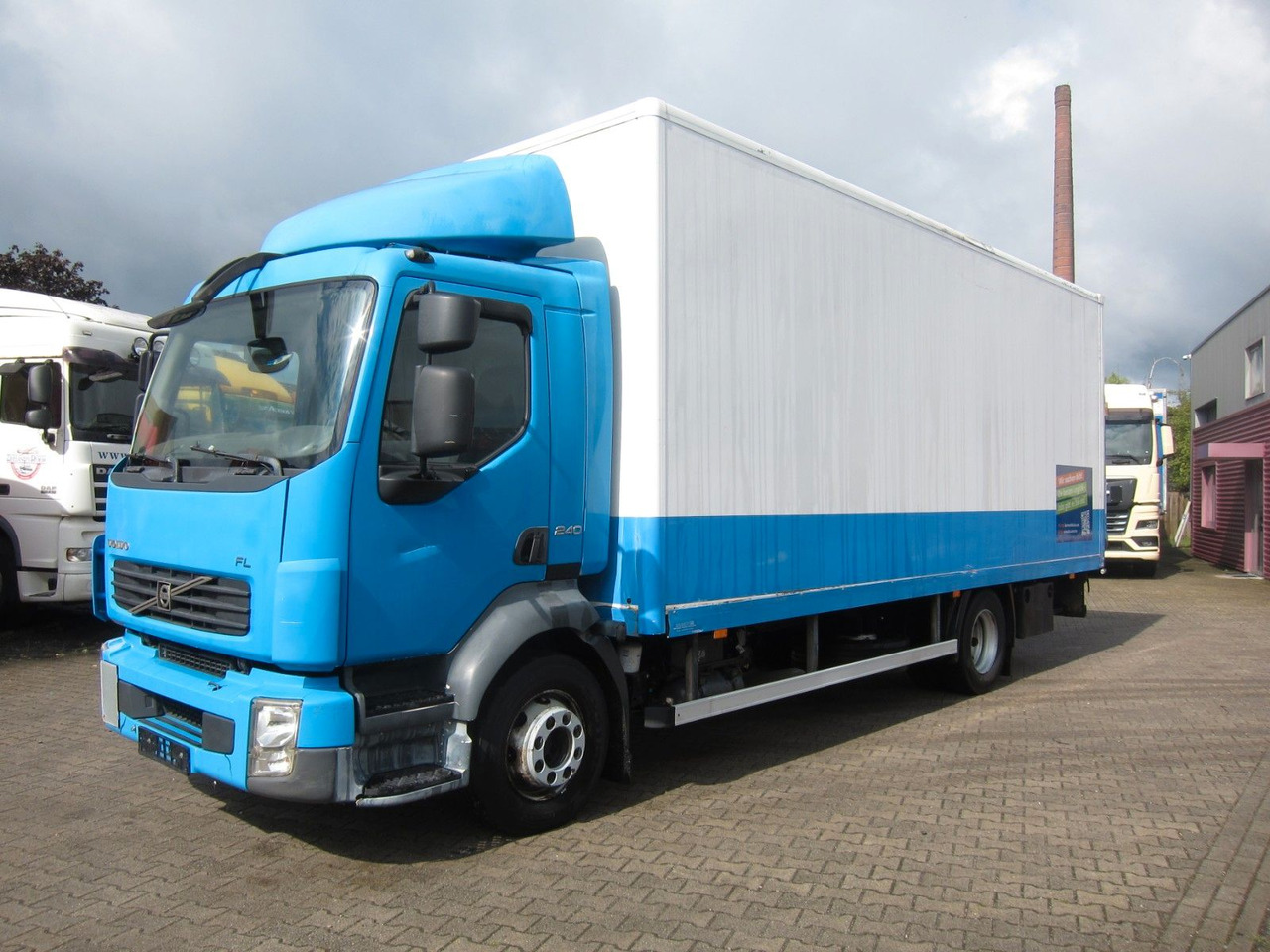 Volvo FL 240 12T Koffer KBW Manual - Вантажівка з закритим кузовом: фото 2 Volvo FL 240 12T Koffer KBW Manual - Вантажівка з закритим кузовом: фото 2