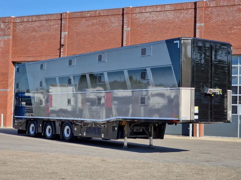 Berdex 3 Stock / Semi-closed temperature controlled Livestock trailer - Water & Ventilation - Type 2 - Для перевезення худоби напівпричіп: фото 2 Berdex 3 Stock / Semi-closed temperature controlled Livestock trailer - Water & Ventilation - Type 2 - Для перевезення худоби напівпричіп: фото 2