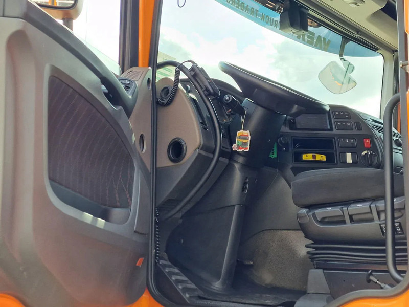 DAF XF 530 4x2 - Livestock Menke 2 deck water & ventilation - Для перевезення худоби вантажівка: фото 4 DAF XF 530 4x2 - Livestock Menke 2 deck water & ventilation - Для перевезення худоби вантажівка: фото 4
