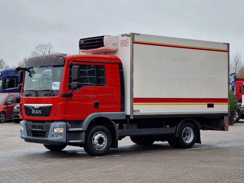 MAN TGM 12.250 Sleepercab 4x2 - Carrier Xarios 600 - Meat Hooks - Vleeshang - Rohrbahnen - Low KM - Рефрижератор вантажівка: фото 3 MAN TGM 12.250 Sleepercab 4x2 - Carrier Xarios 600 - Meat Hooks - Vleeshang - Rohrbahnen - Low KM - Рефрижератор вантажівка: фото 3