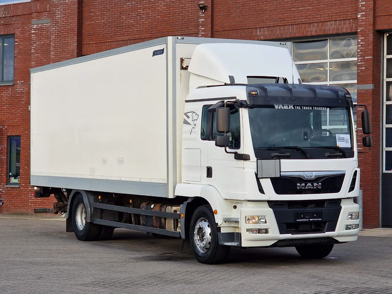 MAN TGM 18.340 4x2 - Sleepercab - Box with sidedoors - Loadlift - Full air - Euro 6 - Automatic - Вантажівка з закритим кузовом: фото 1 MAN TGM 18.340 4x2 - Sleepercab - Box with sidedoors - Loadlift - Full air - Euro 6 - Automatic - Вантажівка з закритим кузовом: фото 1