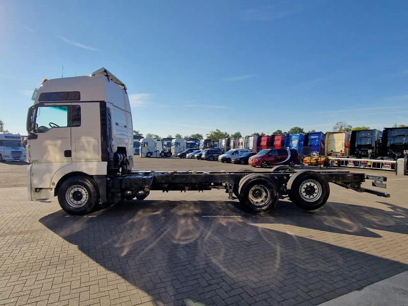 MAN TGX 26.500 6x2 XXL - Chassis - Full air - Night clima - AS Tronic - - Вантажівка шасі: фото 4 MAN TGX 26.500 6x2 XXL - Chassis - Full air - Night clima - AS Tronic - - Вантажівка шасі: фото 4