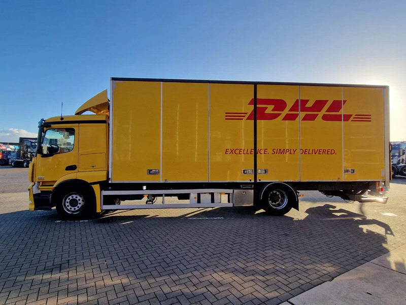 Mercedes-Benz Actros 1827 4x2 Sleepercab - Box with side doors - Loadlift - Low KM - Full air - A/C - Вантажівка з закритим кузовом: фото 4 Mercedes-Benz Actros 1827 4x2 Sleepercab - Box with side doors - Loadlift - Low KM - Full air - A/C - Вантажівка з закритим кузовом: фото 4