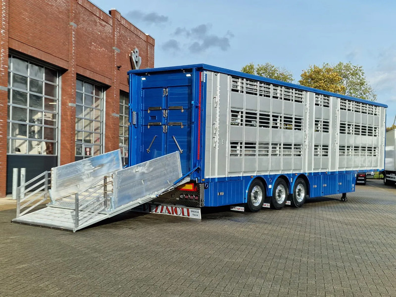 Новий Для перевезення худоби напівпричіп Pezzaioli New 3 stock livestock trailer 95.4M2 - Water & Ventilation - Lifting floors - Lifting roof - Lift axle: фото 16 Новий Для перевезення худоби напівпричіп Pezzaioli New 3 stock livestock trailer 95.4M2 - Water & Ventilation - Lifting floors - Lifting roof - Lift axle: фото 16