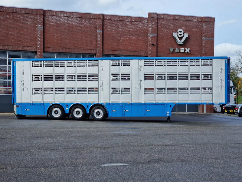 Новий Для перевезення худоби напівпричіп Pezzaioli New 3 stock livestock trailer 95.4M2 - Water & Ventilation - Lifting floors - Lifting roof - Lift axle: фото 9 Новий Для перевезення худоби напівпричіп Pezzaioli New 3 stock livestock trailer 95.4M2 - Water & Ventilation - Lifting floors - Lifting roof - Lift axle: фото 9
