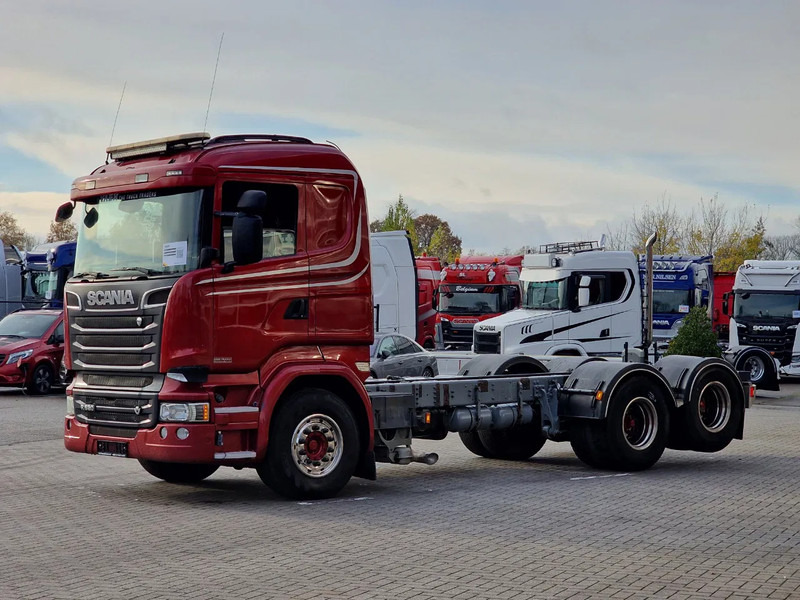 Scania R520 V8 6x2 Chassis - 4.50 WB - Euro 6 - Full air - Вантажівка шасі: фото 4 Scania R520 V8 6x2 Chassis - 4.50 WB - Euro 6 - Full air - Вантажівка шасі: фото 4