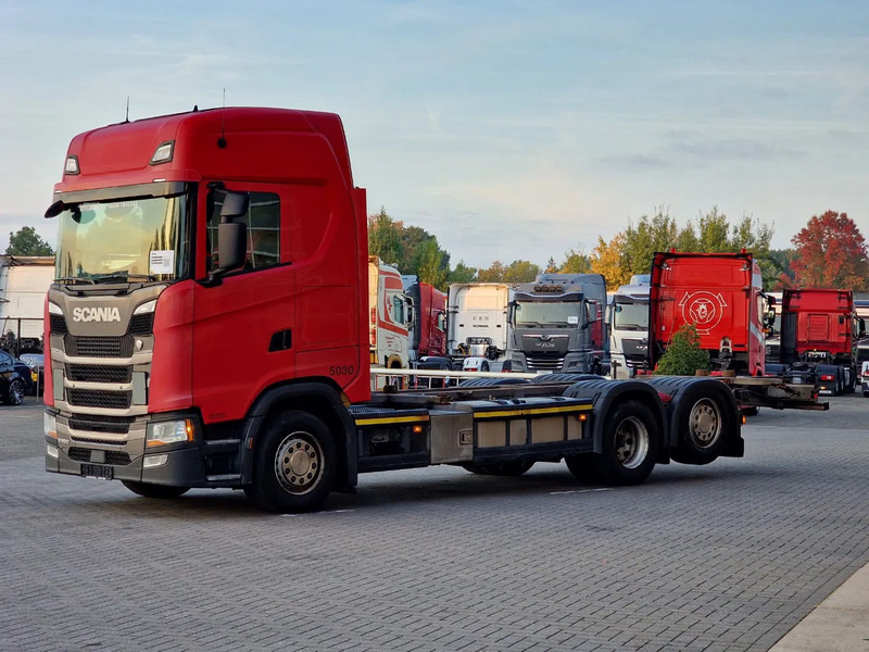 Scania S500 NGS Highline 6x2 - BDF - Full air - Navi - Retarder - Контейнеровоз/ Змінний кузов вантажівка: фото 3 Scania S500 NGS Highline 6x2 - BDF - Full air - Navi - Retarder - Контейнеровоз/ Змінний кузов вантажівка: фото 3