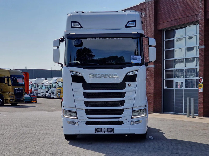 Scania 660S V8 NGS Highline 6x2/4 - New - Full spec - Retarder - Night clima - Led - Leather - Navi - Тягач: фото 2 Scania 660S V8 NGS Highline 6x2/4 - New - Full spec - Retarder - Night clima - Led - Leather - Navi - Тягач: фото 2