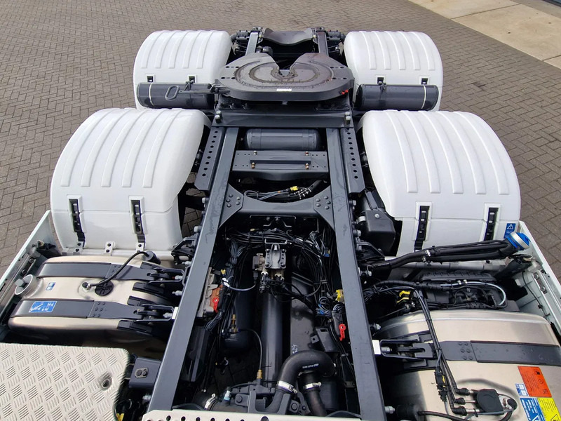 Новий Тягач Scania 770S V8 NGS Highline 6x2/4 - New - Old dashboard - Full spec - Retarder - Night clima - Led - Leather - Navi: фото 17