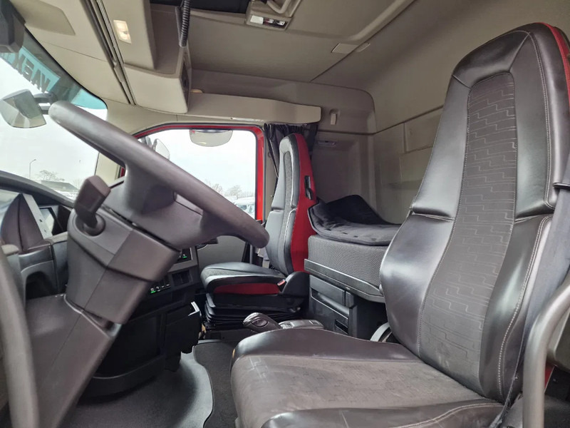 Тягач Volvo FH 13.500 6x2 - PTO/Hydraulic - I Save - 3.00 WB - Full air: фото 10 Тягач Volvo FH 13.500 6x2 - PTO/Hydraulic - I Save - 3.00 WB - Full air: фото 10