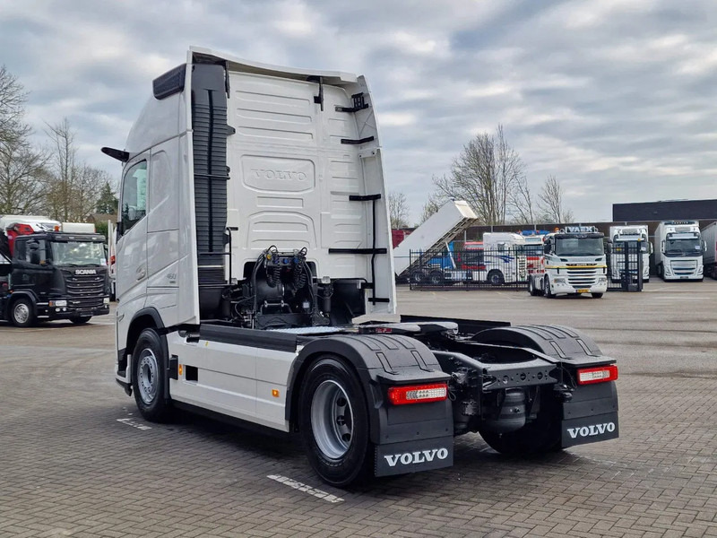 Volvo FH 13.500 Aero Globetrotter XL 4x2 - I Save - I parkcool - 2x tank - Mirror cams - Тягач: фото 5 Volvo FH 13.500 Aero Globetrotter XL 4x2 - I Save - I parkcool - 2x tank - Mirror cams - Тягач: фото 5