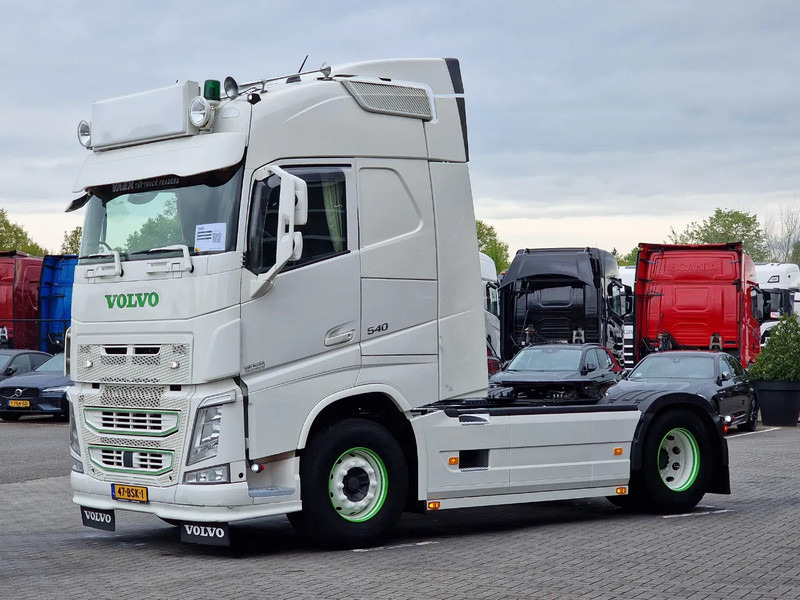 Volvo FH 13.540 Globetrotter 4x2 - Custom exterior - I parkcool - Navi - APK/TUV: 27-02-2026 - Тягач: фото 3 Volvo FH 13.540 Globetrotter 4x2 - Custom exterior - I parkcool - Navi - APK/TUV: 27-02-2026 - Тягач: фото 3