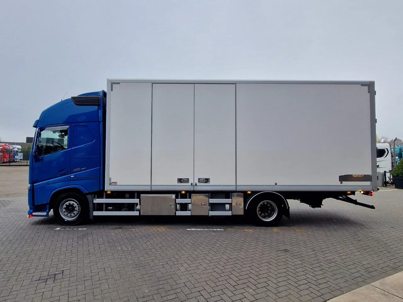 Volvo FH 13.460 Globetrotter XL 4x2 - Box with side doors - Manual gearbox - Full air - Вантажівка з закритим кузовом: фото 5 Volvo FH 13.460 Globetrotter XL 4x2 - Box with side doors - Manual gearbox - Full air - Вантажівка з закритим кузовом: фото 5