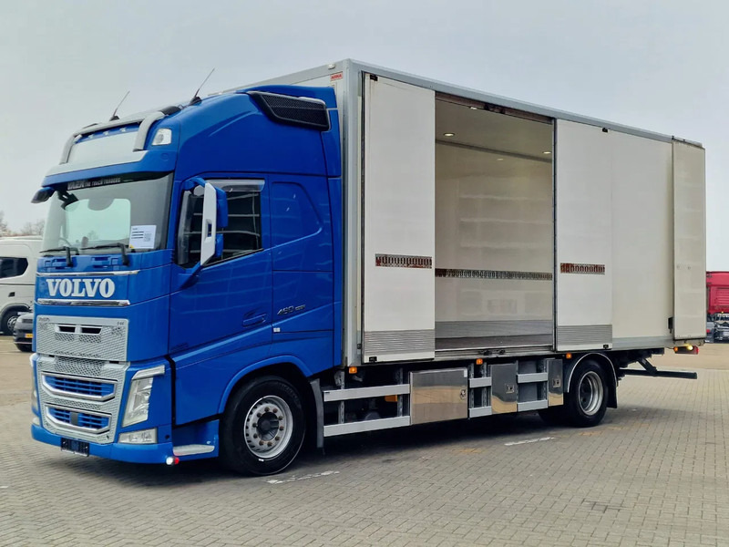 Volvo FH 13.460 Globetrotter XL 4x2 - Box with side doors - Manual gearbox - Full air - Вантажівка з закритим кузовом: фото 4 Volvo FH 13.460 Globetrotter XL 4x2 - Box with side doors - Manual gearbox - Full air - Вантажівка з закритим кузовом: фото 4