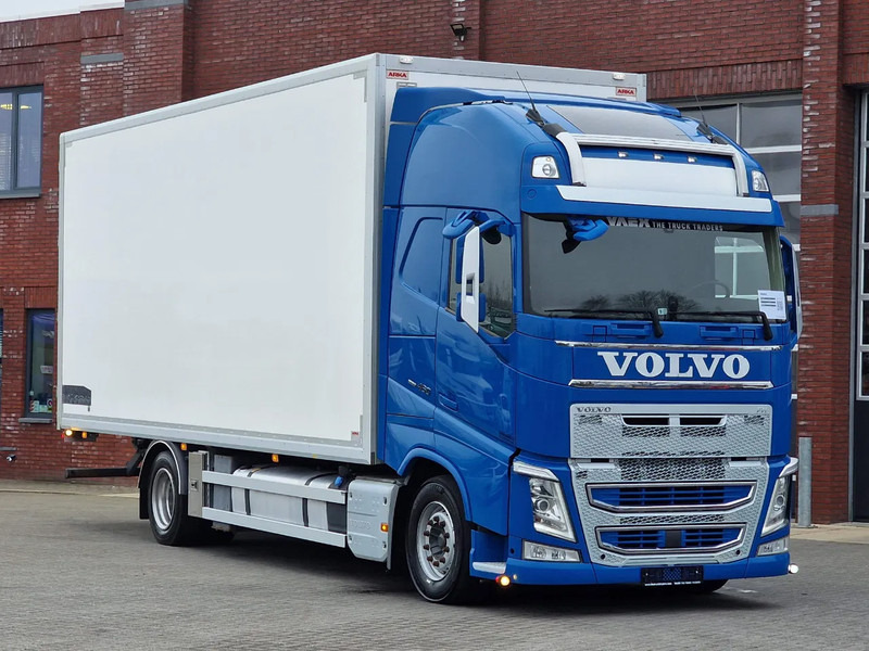 Volvo FH 13.460 Globetrotter XL 4x2 - Box with side doors - Manual gearbox - Full air - Вантажівка з закритим кузовом: фото 1 Volvo FH 13.460 Globetrotter XL 4x2 - Box with side doors - Manual gearbox - Full air - Вантажівка з закритим кузовом: фото 1