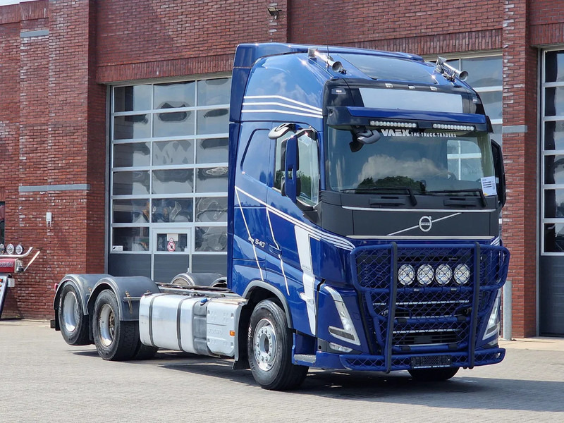 Volvo FH 13.540 Globetrotter XL 6x2 - Retarder - Full air - 4.60 WB - I shift dual clutch - Вантажівка шасі: фото 1 Volvo FH 13.540 Globetrotter XL 6x2 - Retarder - Full air - 4.60 WB - I shift dual clutch - Вантажівка шасі: фото 1