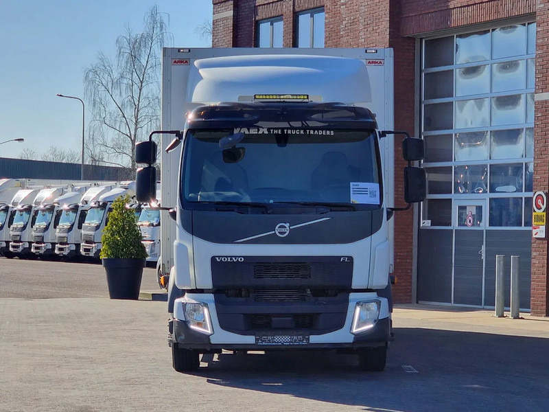 Volvo FL 250 4x2 Box truck, loading lift, 12T - Вантажівка з закритим кузовом: фото 2 Volvo FL 250 4x2 Box truck, loading lift, 12T - Вантажівка з закритим кузовом: фото 2