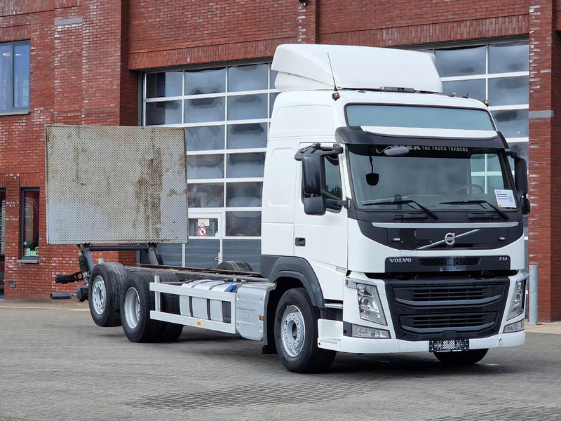 Вантажівка шасі Volvo FM 380 Globetrotter 6x2 Chassis - Loadlift - 4.90 WB - Full air - Low KM: фото 1